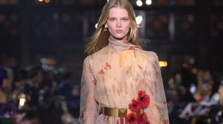 ناقدة الأزياء السعودية