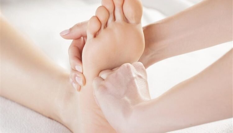 تورم القدمين